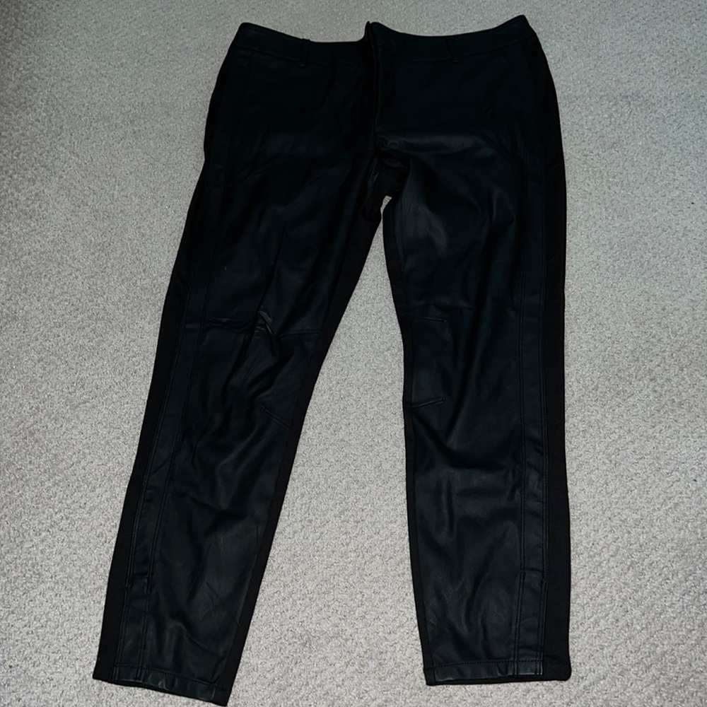 New York & Company Sz 14 black faux‎ leather front skinny pants